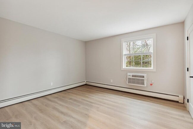 Photo - 176 W King St Unidad 311