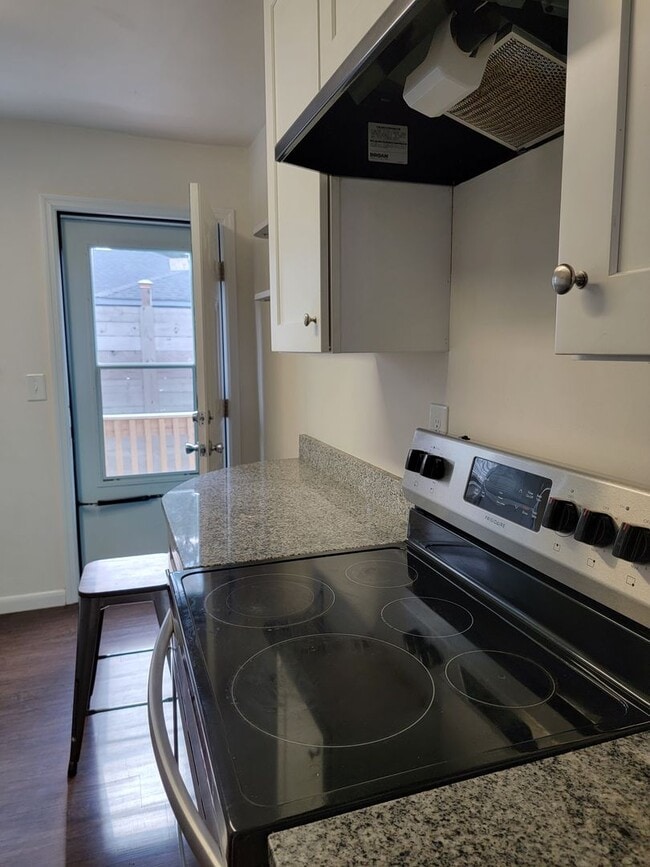 Photo - 229 W 38th St