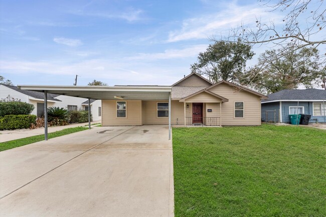 Photo - 3611 Wyoming St