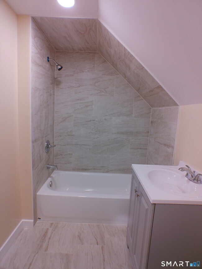 Photo - 1698 North Ave Unit 3