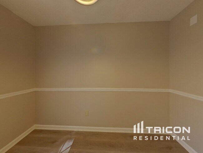 Photo - 6300 Holborne Ln