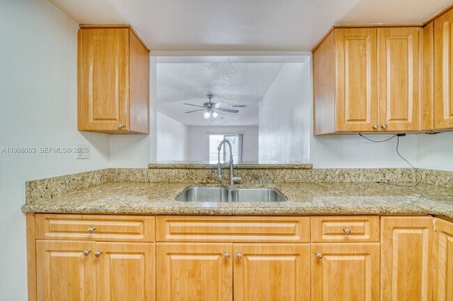 Photo - 840 SW 105th Ave Unit 318