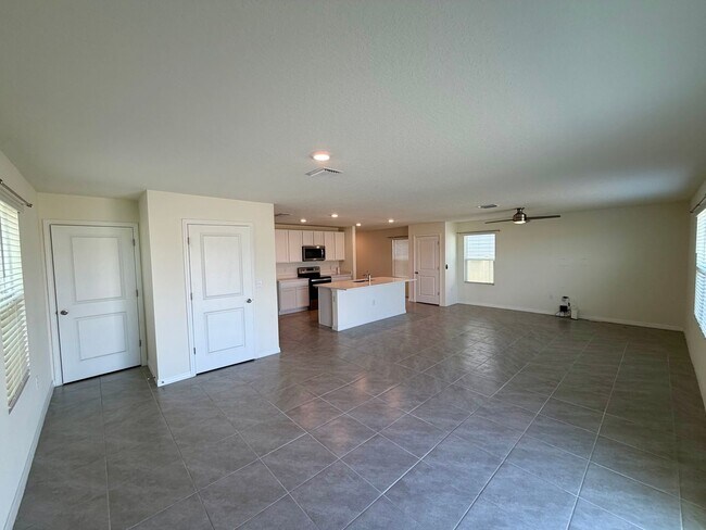 Photo - Beautiful Newberry Home – Spacious, Modern & Peacefully Located
