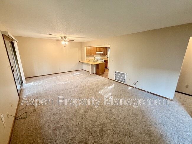 Photo - 740 Westwinds Dr