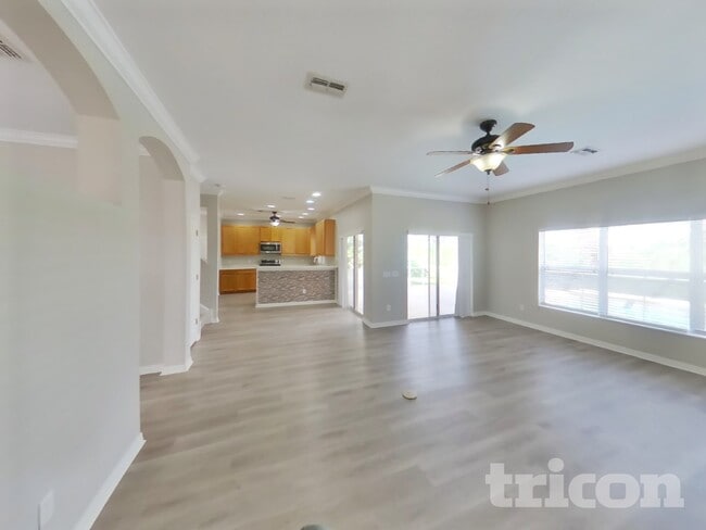 Photo - 16651 Midsummer Ln
