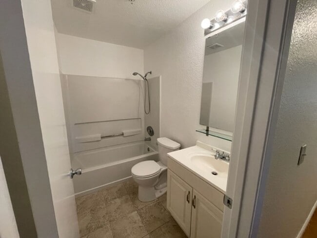 Photo - 2 Bed/2 Bath Downstairs Unit Available Soon!