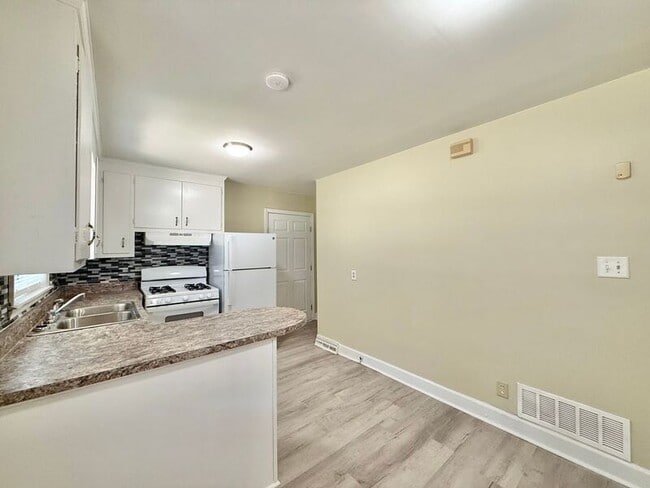 Photo - 2801 Ashe St