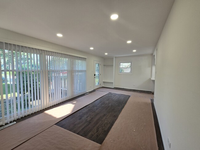 Photo - 58 E 55th St
