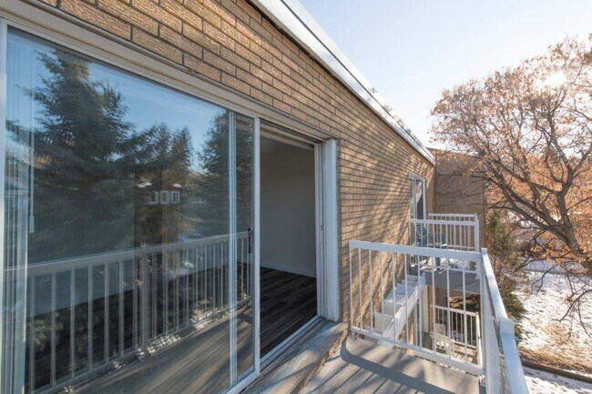 Photo - Dartmouth Apartments