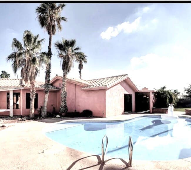 Photo - 6880 Edna Ave