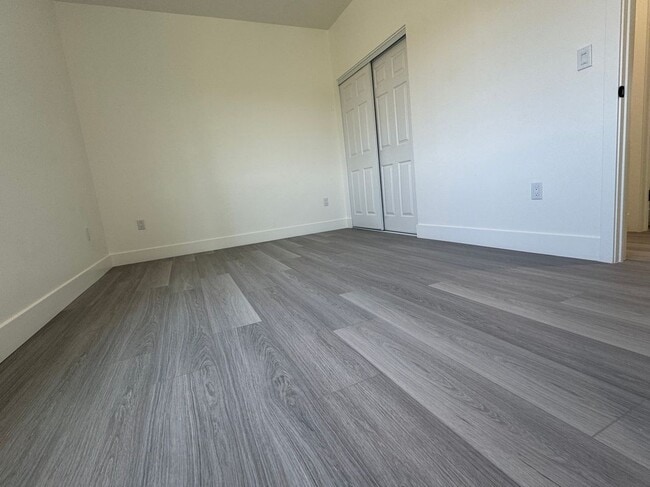 Photo - 7875 Glencoe Drive