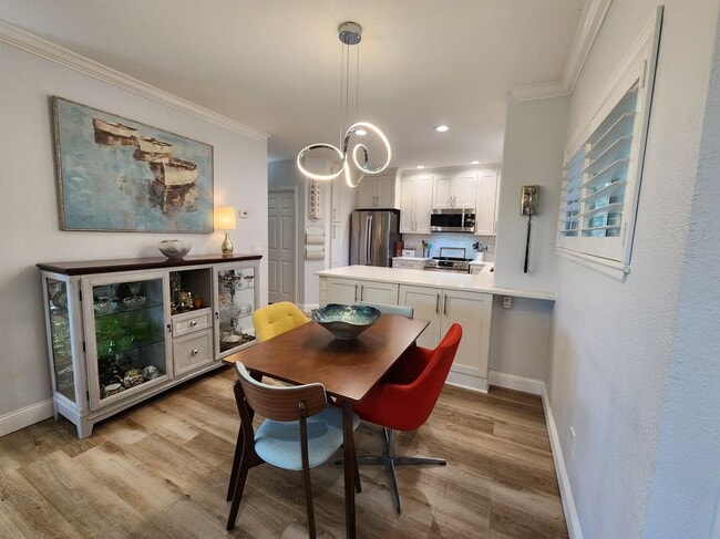 Photo - 1800 The Greens Way