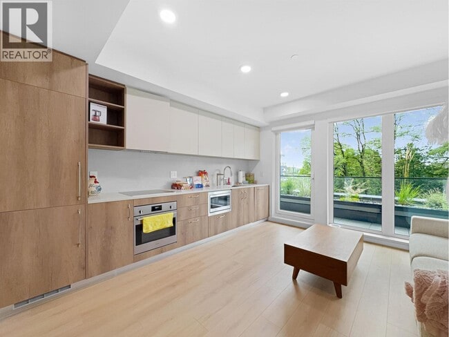 133 W 49th Ave Unit 3xx