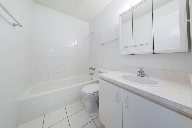 Sunset Palms | Bathroom