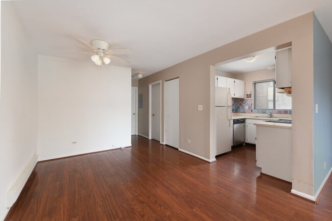 Photo - 425 Berkshire Dr Unit 16