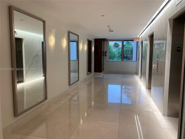 Photo - 540 Brickell Key Dr Unit 1600