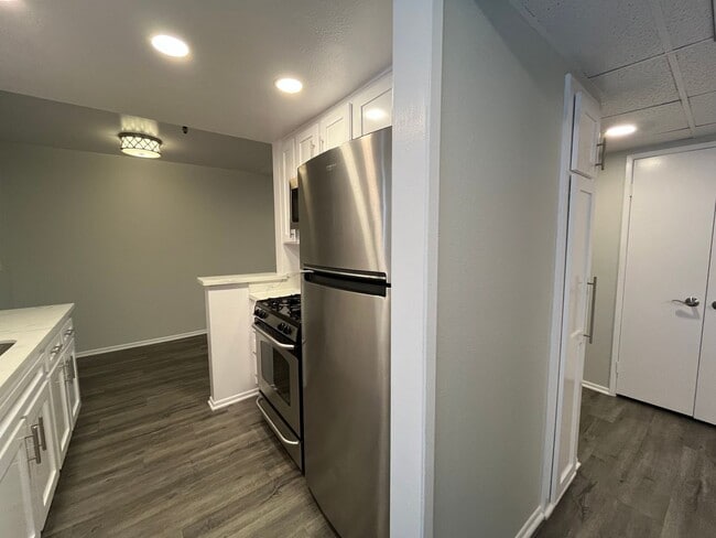 Photo - 110 South Sweetzer Ave