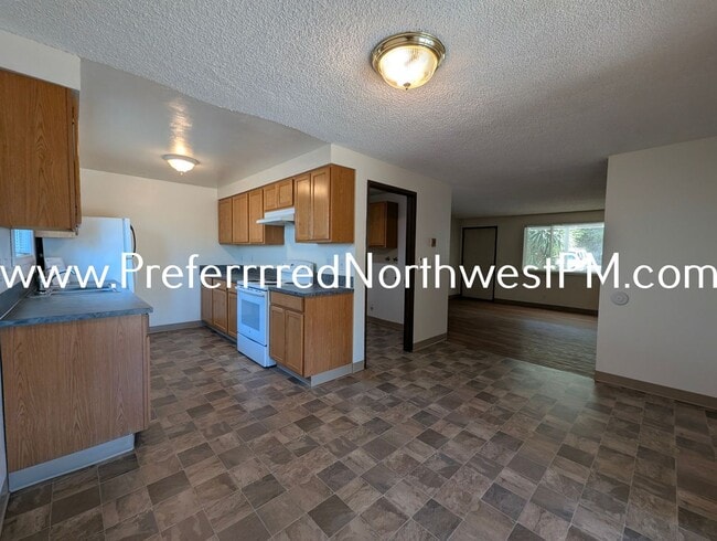 Photo - 4251 Daisy St