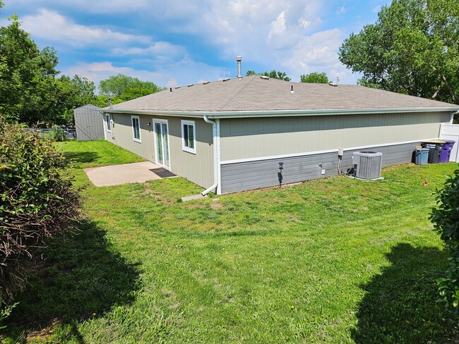 Photo - Gorgeous Corner lot Home for Rent!