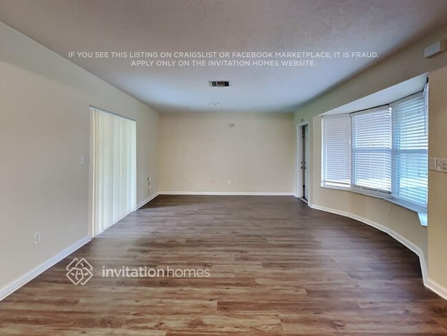 Photo - 8006 NW 43rd St