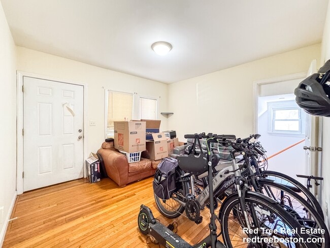 Photo - 28 Linden St Unit 1