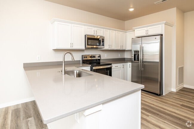 1BR, 1BA - C/673 SF