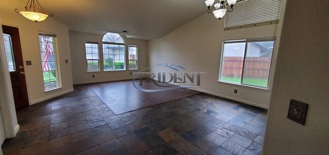 Photo - Beautiful Yuba City home on a large lot