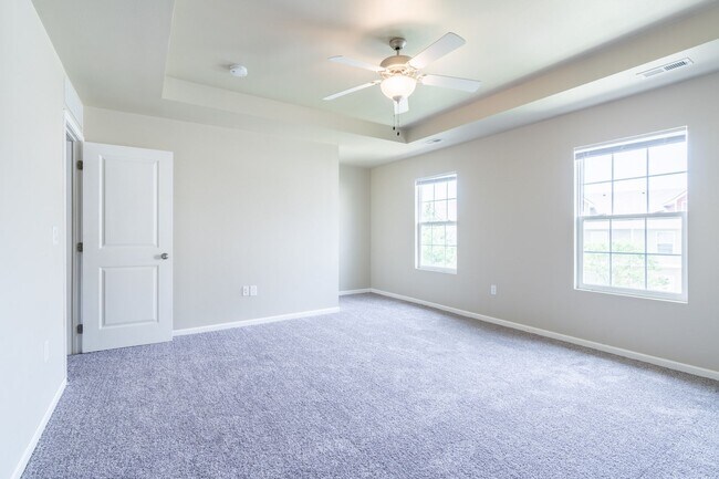 Photo - Fantastic Johnston Townhome Rental - ONE M... Unidad 6937 Daniel DeFoe DR