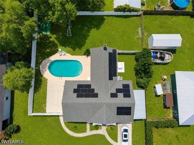 Building Photo - 655 Pointview Rd