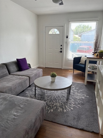 Photo - 415 Fairview St Unidad 3