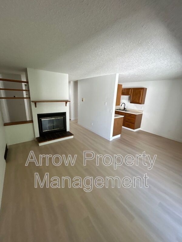 Building Photo - 205 E Arbor Ave Rental