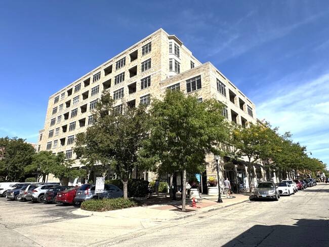 Building Photo - 10 S Dunton Ave Unit 204 Rental
