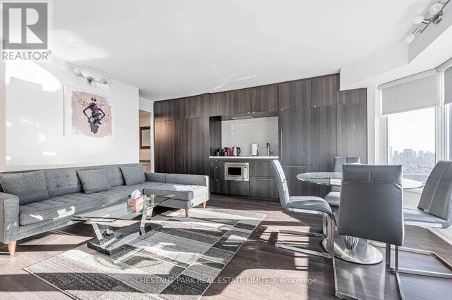 Photo - 155 Yorkville Ave Unité 2817