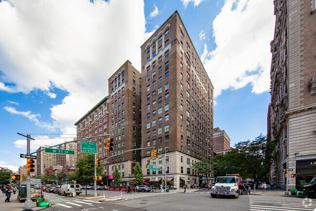 175 W 73rd St New York, NY 10023-2906 - The Verdi