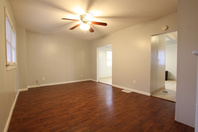 Photo - 348 W Pike St