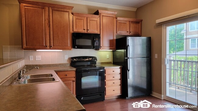 Photo - 2816 Lake Ave