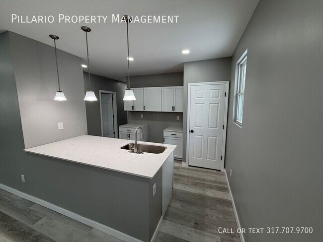 Photo - 3221 E 38th St