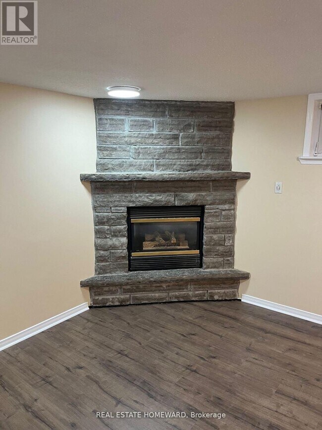 Photo - 810 Sanok Dr