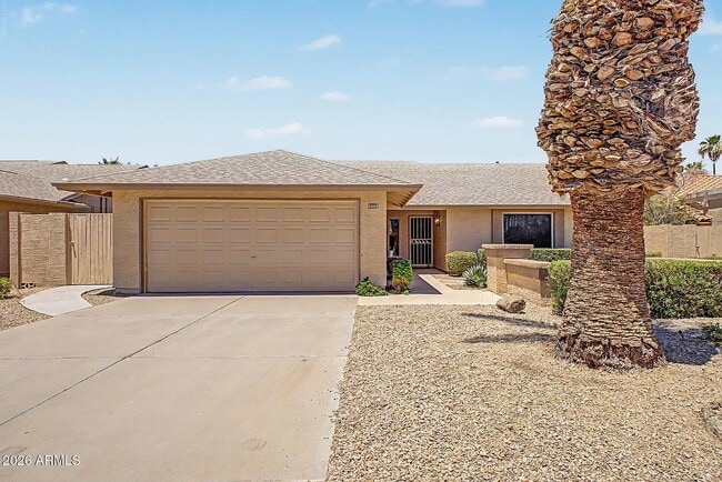 Building Photo - 9808 W Behrend Dr