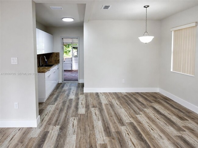 Photo - 740 NW 130th St