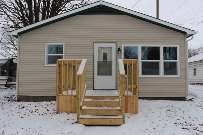 Building Photo - 310 E 37th St