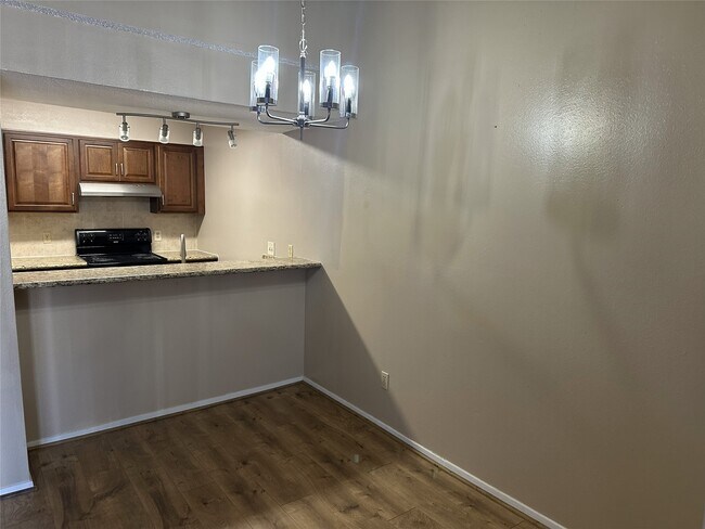 Photo - 7009 N Holiday Dr Unit 7009