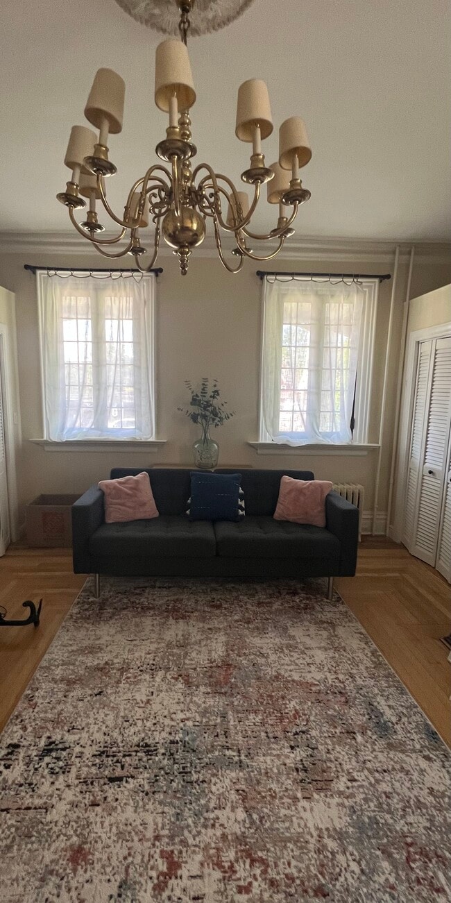 Living Room - 501A Blackburn Rd Unidad C