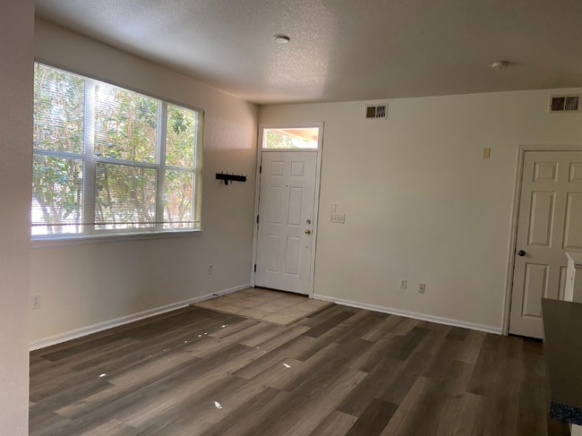 Photo - 1921 Grays Peak Dr