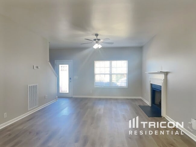 Photo - 4006 New London Ct