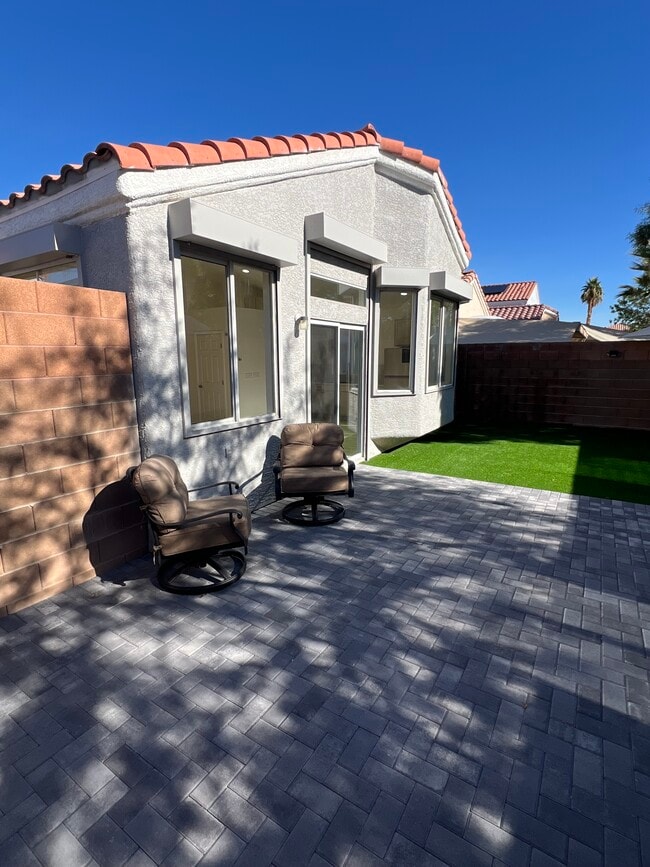 Photo - 2493 W Richmar Ave