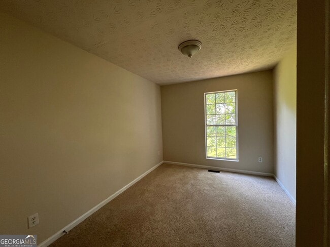 Photo - 3153 Kingswood Glen
