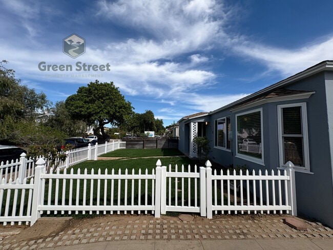 Photo - 1719 Oliver Ave