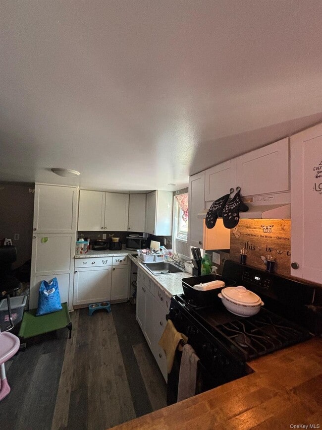 Photo - 16 Bellport St