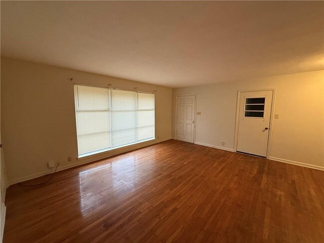 Photo - 2465 Rothfield Pl